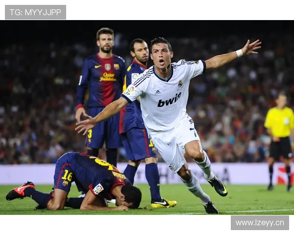 从反击之王到阵地战拉胯，皇马转型越踢越乱了？