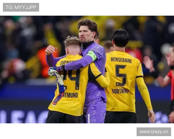 多特蒙德高位压迫战术下，防线空当频现致快速反击风险加剧