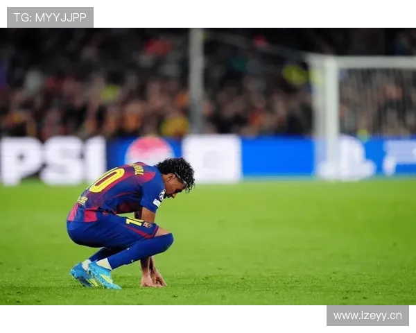 巴萨欧冠经验不足问题，导致关键战表现受限，对赛季走势形成制约