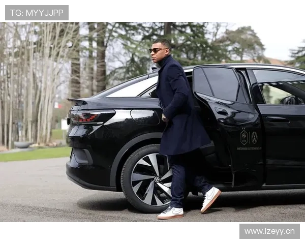 姆巴佩随手一戴的表把我月薪嘲了，我都不好意思点赞